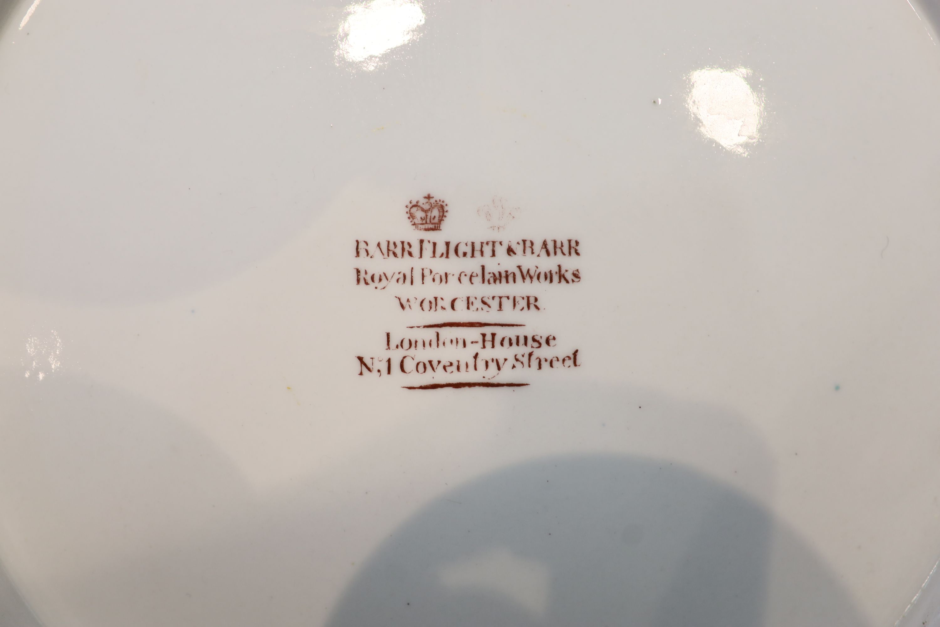 Barr Flight & Barr dessert service: 20 plates, pair ice pails, pair small tureens, 3 oval, 4 square, pair scallop
